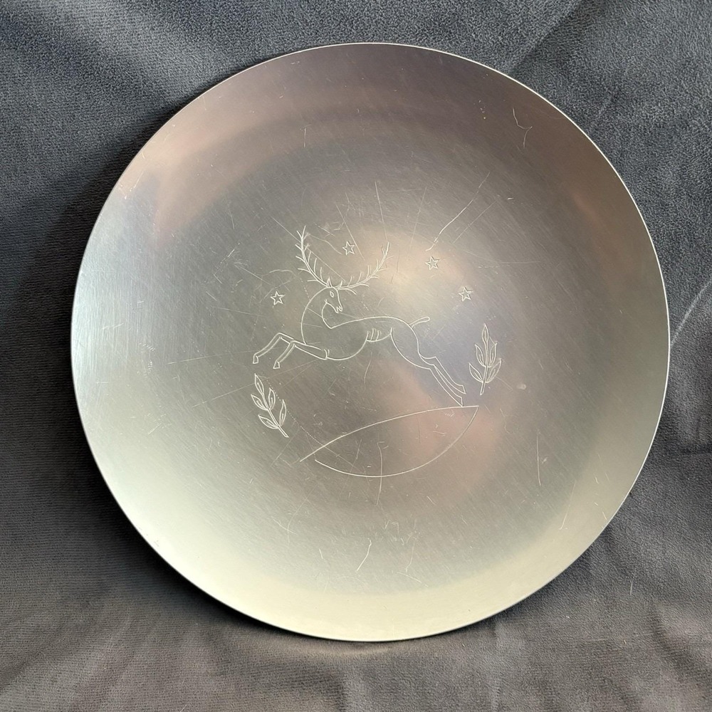 Vintage Kensington Ware Aluminum Plate Etched Christmas Stag Reindeer‎ 10" MCM